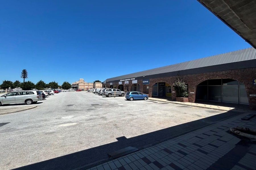 To Let commercial Property for Rent in Sherwood Eastern Cape